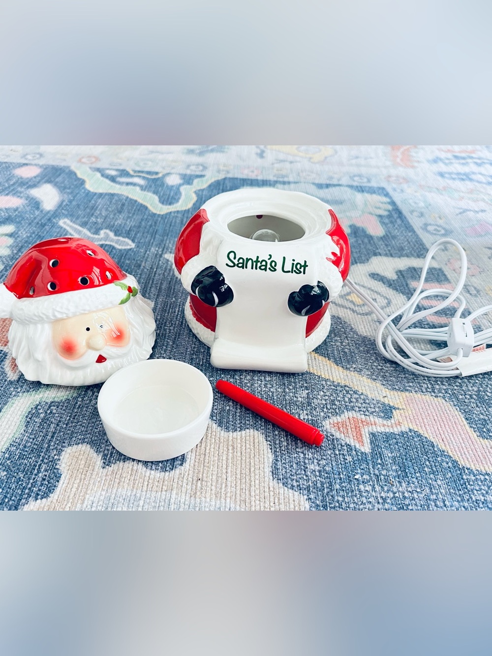 Scentsy Santa’s List Christmas Wax Warmer with Marker